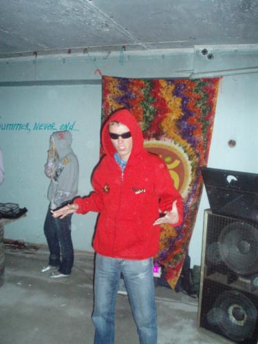 post-375-1157558860_thumb.jpg