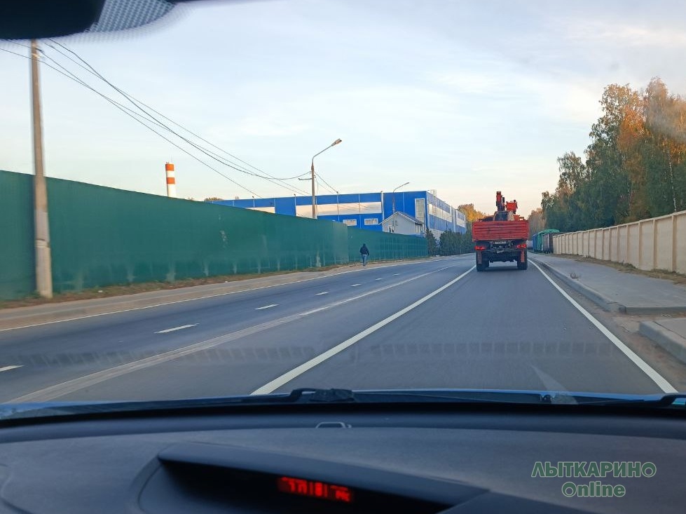 доехав до светофора у водителя внезапно заглох мотор